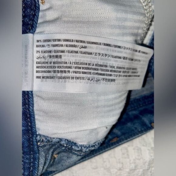 Women’s Hollister high rise boyfriend distressed cut off jean shorts size W26 - Picture 8 of 16